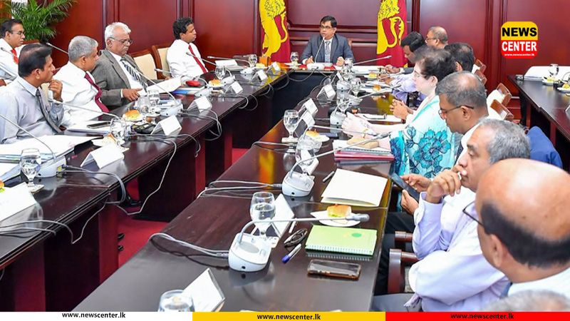 ජනාධිපති ලේකම් සහ අමාත්‍යාංශ ලේකම්වරු අතර හමුවක්