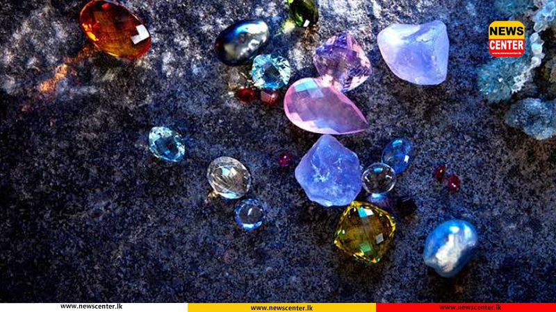 මහා පරිමාණ මැණික් ජාවාරමක් වලානෙන් වටලයි