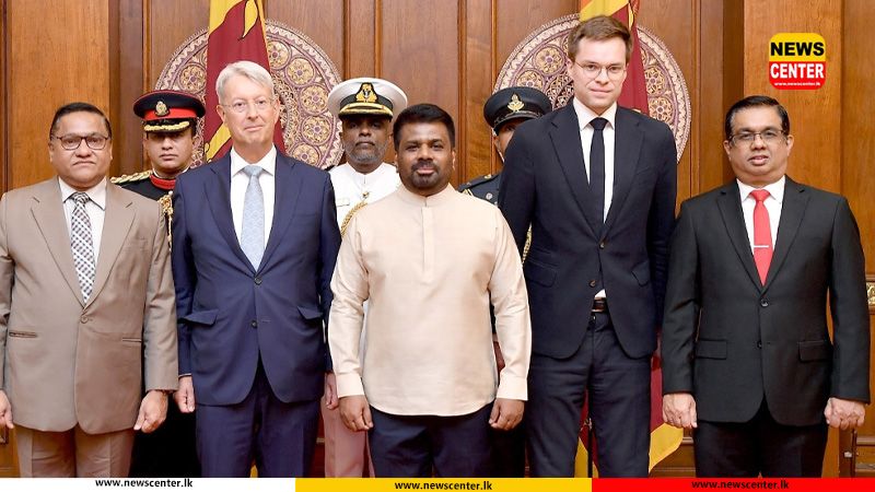 නව තානාපතිවරු සිව් දෙනෙක් සහ මහකොමසාරිස්වරු දෙදෙනෙක් ජනපතිට අක්තපත්‍ර භාර දෙති