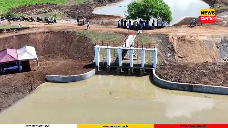 දිට්වා සුළි කුණාටුවෙන් පසු මාවිල්ආරු සොරොව්වෙන් ජලය නිකුත් කෙරේ