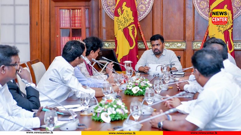 දෙමළ ප්‍රගතිශීලී සන්ධානයේ නායක පාර්ලිමේන්තු මන්ත්‍රී මනෝ ගනේෂන් ඇතුළු පක්ෂ සාමාජිකයෝ ජනපති හමුවෙති