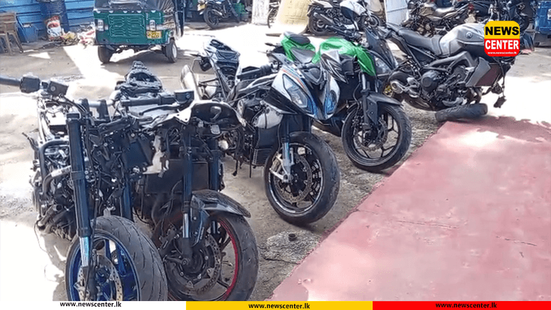   හොරට එකලස් කළ අධිබලැති යතුරුපැදි අත්අඩංගුවට - ගරාජ් හිමියාත් කොටුවේ 