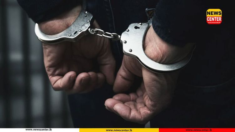 පොලිස් නිලධාරියෙකුට වෙඩිතබා පලාගිය සැකකරු කොටුවෙයි