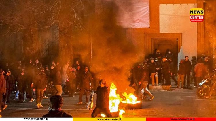 Deaths from Iran protests reach more than 500, rights group says