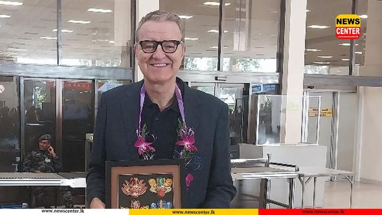 එංගලන්ත ක්‍රිකට් පාලක මණ්ඩලයේ සභාපති දිවයිනට